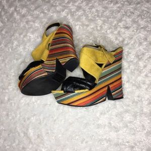 70s Chic Chunky wedge-heels